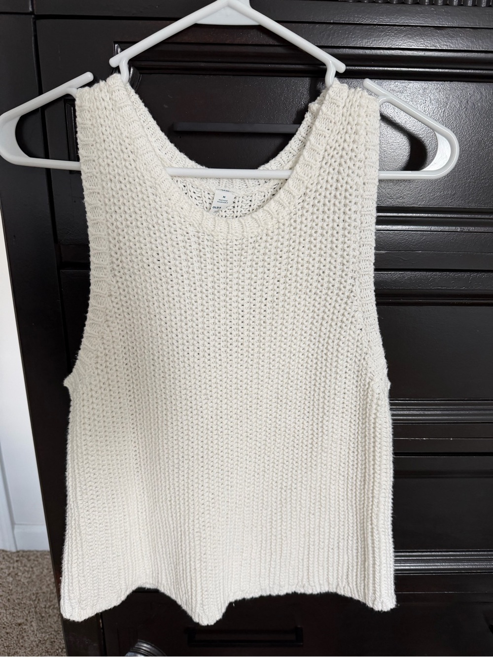 Old Navy Cream Knit Sleeveless Scoop Neck Sweater Tank